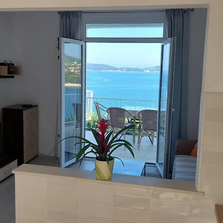 Matea Apartment *